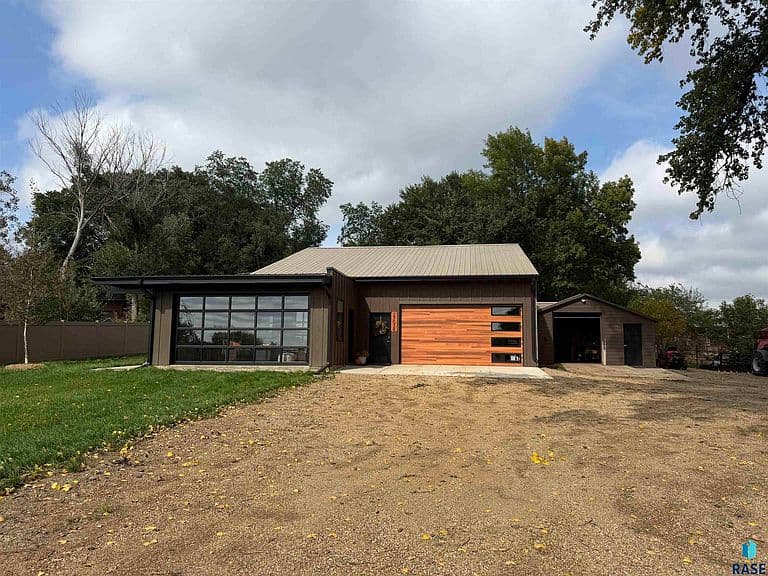 27038 459th Ave photo 1