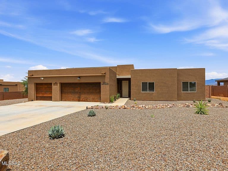 3335 E Canyoneer Dr photo 2