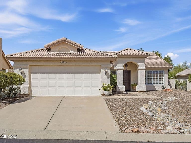 63814 E Poco Ln photo 1