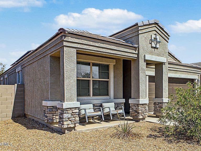 25590 W SAMANTHA Way photo 2
