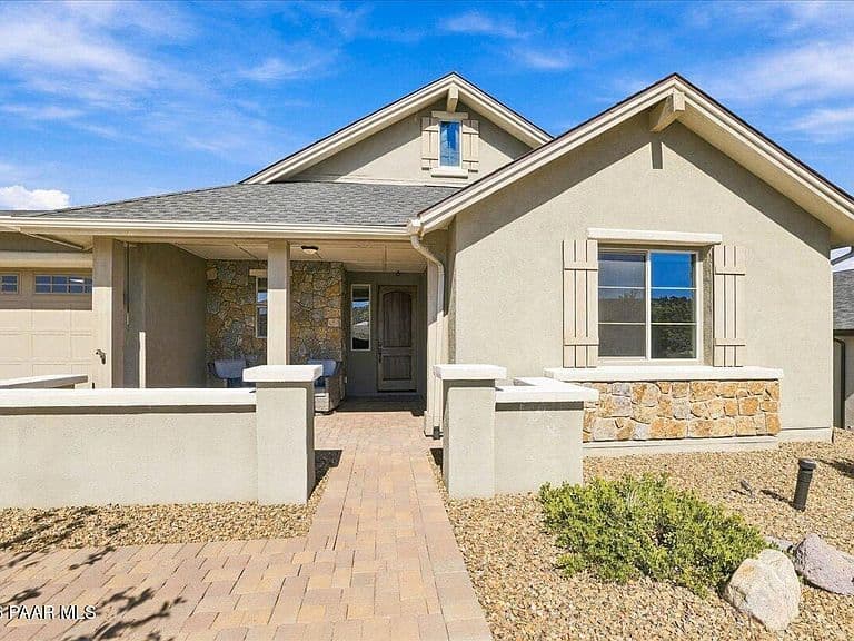 1125 Sunrise Blvd photo 2