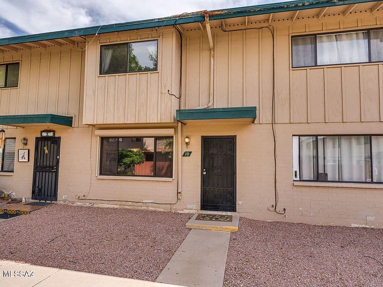 1378 S Avenida Polar APT L10 photo 4