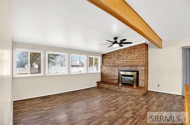 600 Curtis St photo 2