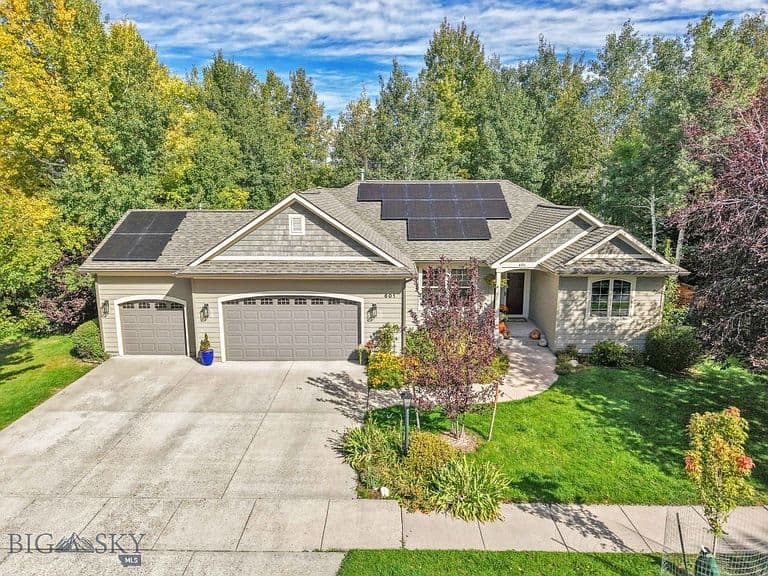 601 Oxford Dr photo 1