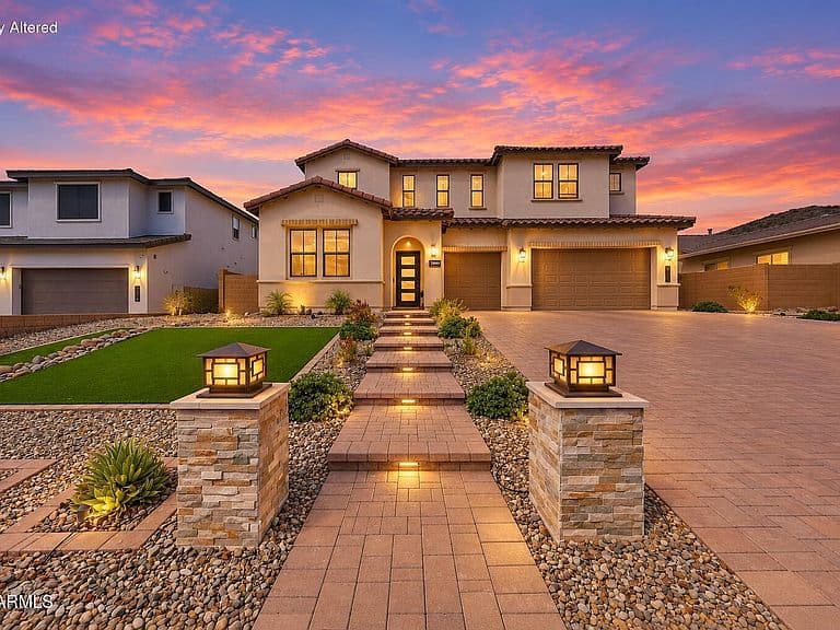 1920 E VILLA LINDA Drive E photo 2