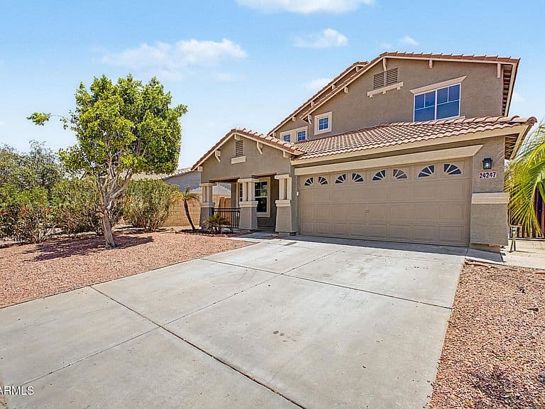 24247 W TONTO Street photo 4