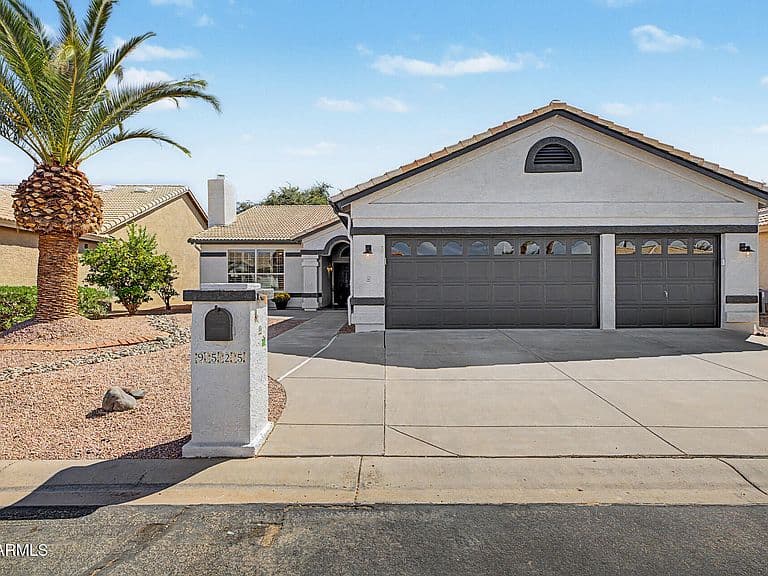 9525 E CHAMPAGNE Drive photo 1
