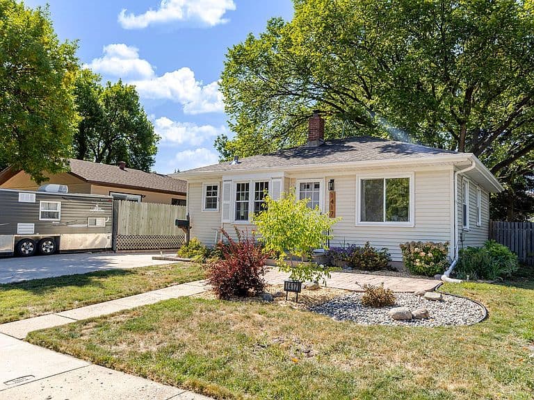 1417 14th St S photo 4