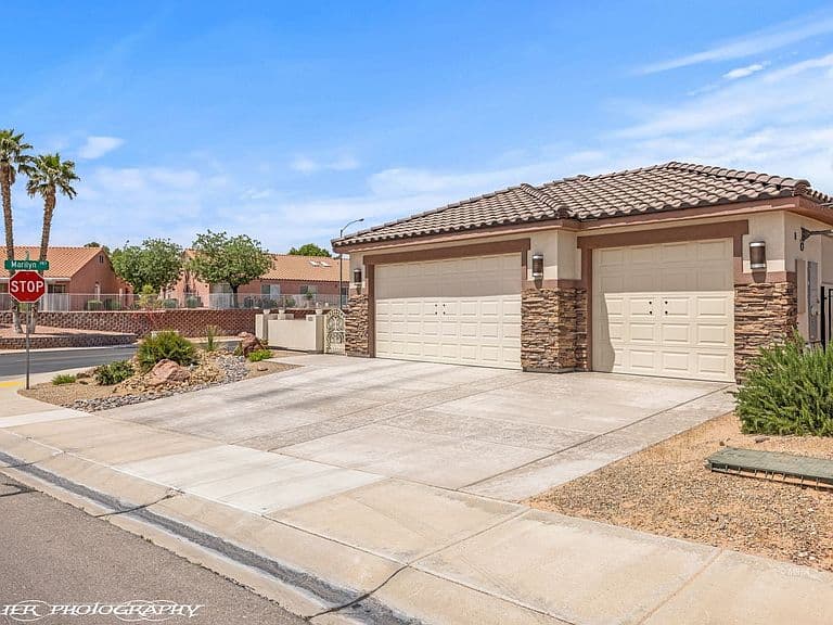 625 Chaparral Dr photo 2