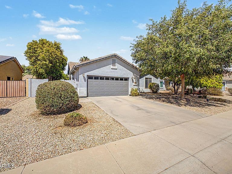 4304 E DEL RIO Street photo 4