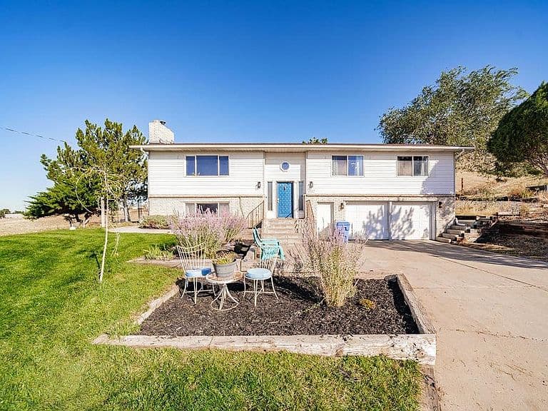 3519 N Big Springs Dr photo 2