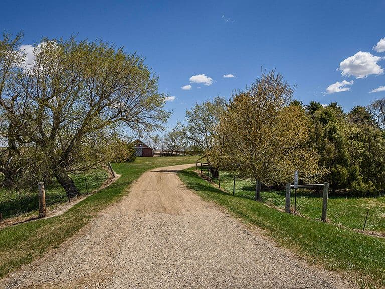 36601 Highway 14 photo 4