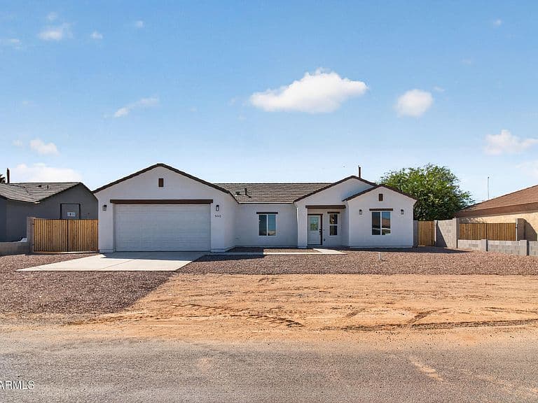 5443 E SANTA RITA Drive photo 2