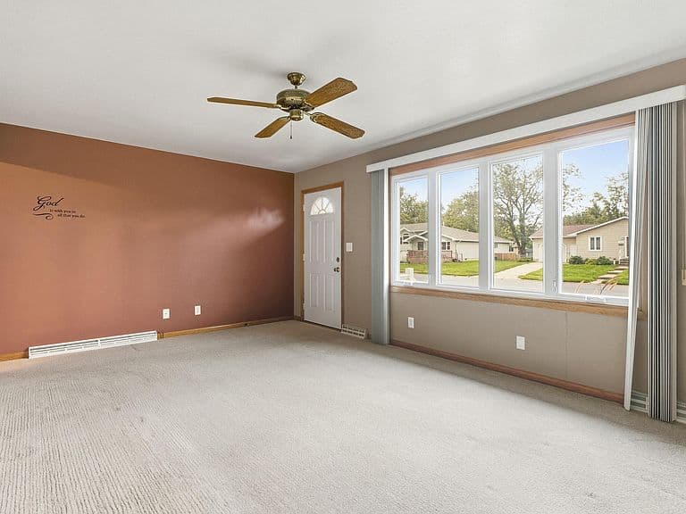 414 E 15th Ave photo 5