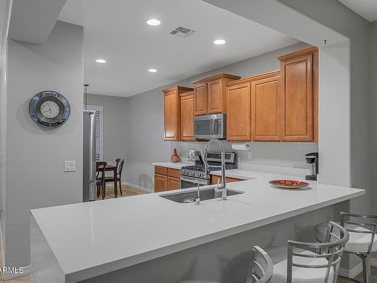 32119 N ECHO CANYON Road photo 3