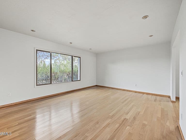 8625 E CITRUS Way photo 5
