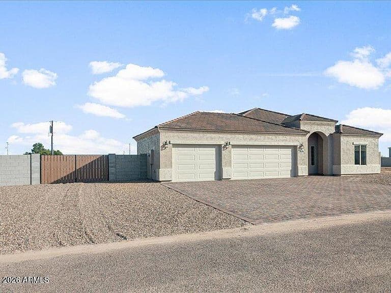 3935 N Maya Rd photo 3