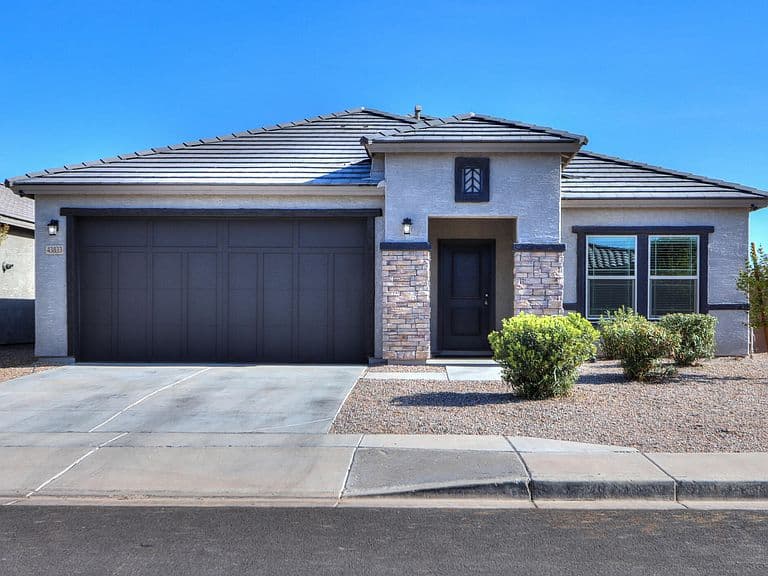 43833 W YUCCA Lane photo 1