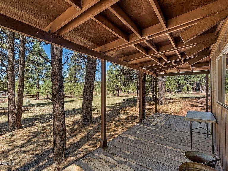 7162 E Knighthood Ln photo 5