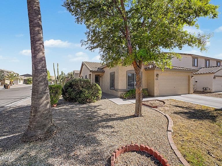 1753 E ANASTASIA Street photo 5