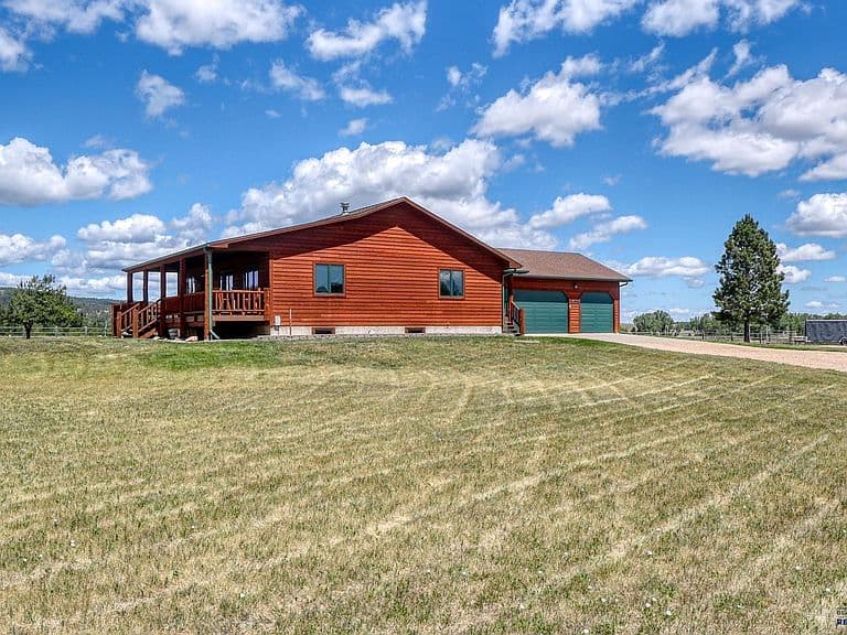 7080 Elk Creek Rd photo 2