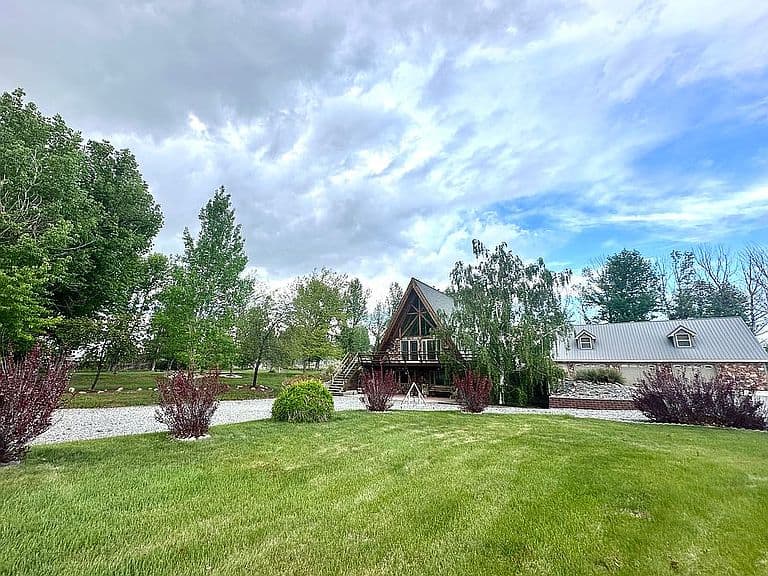 941 Saddle Ct photo 5