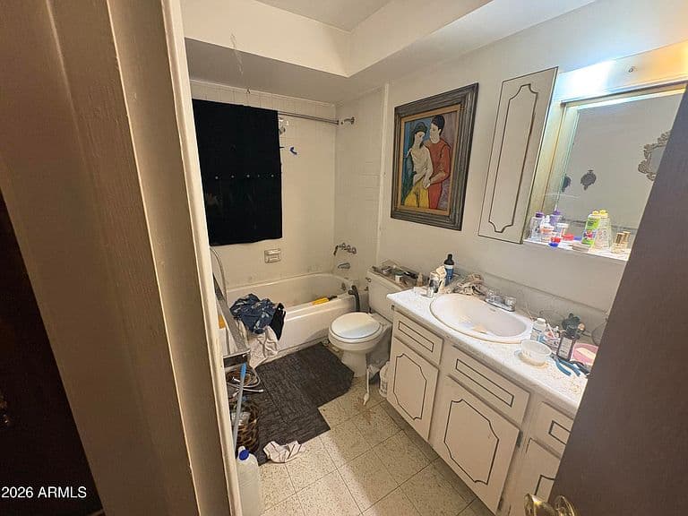 1329 E MONTEROSA Street photo 3