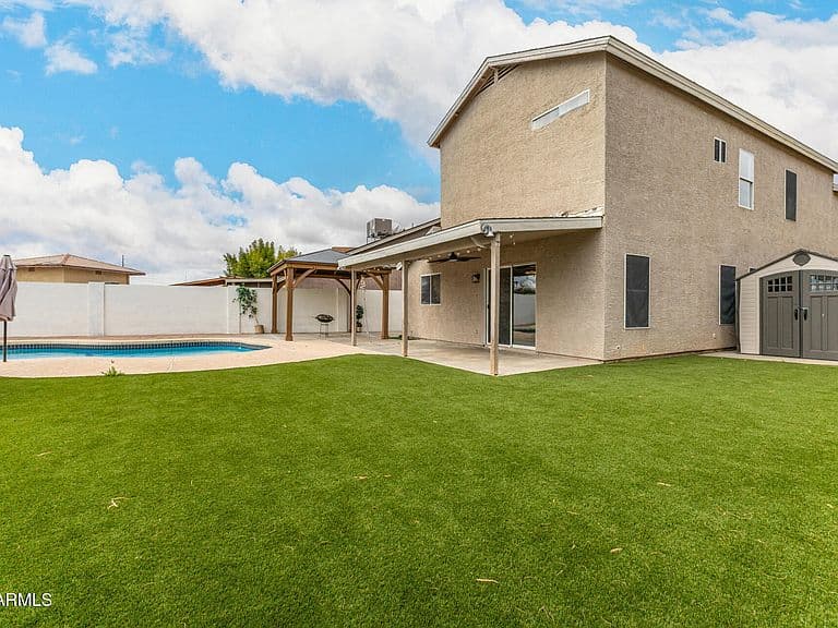 7355 W Eva St photo 2