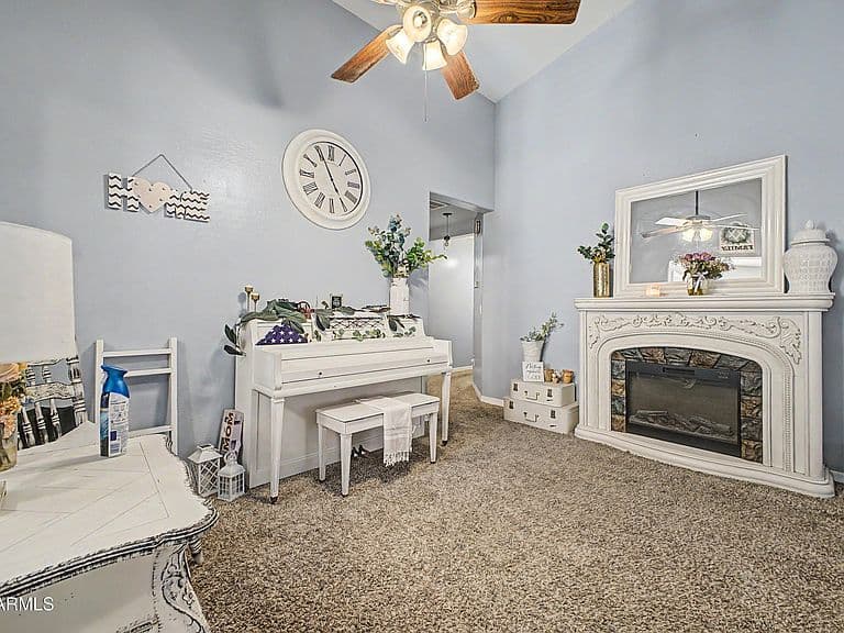 25652 W RIO VISTA Lane photo 5