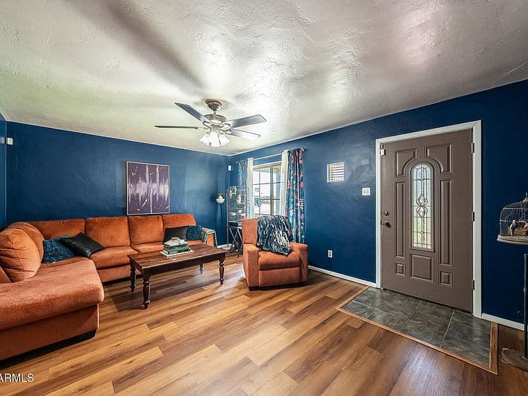 2144 W Whitton Avenue photo 3