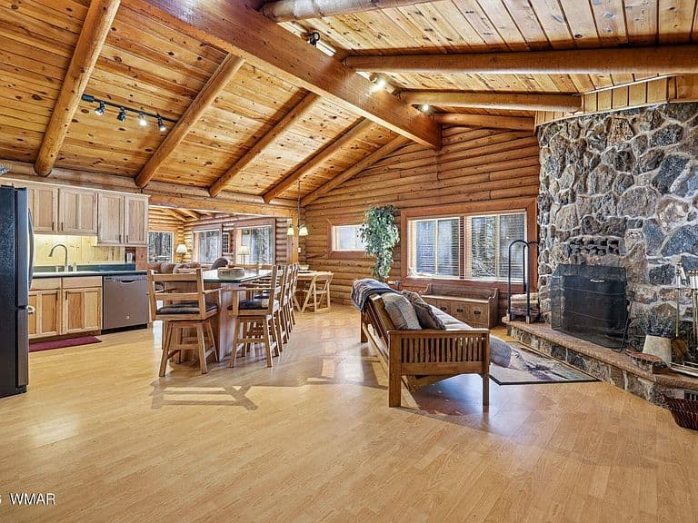 8789 Country Club Dr photo 1