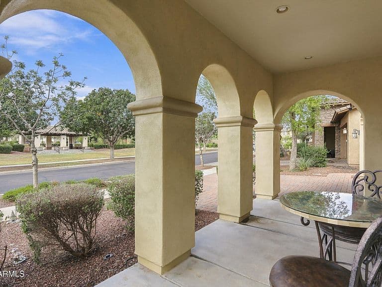 2087 N PARK Street photo 5