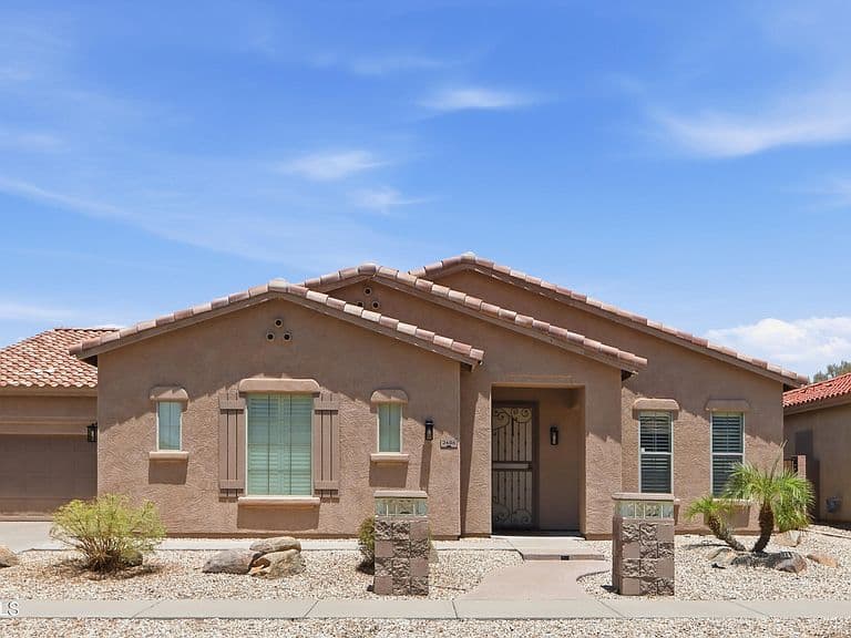 2406 W DESPERADO Way photo 1