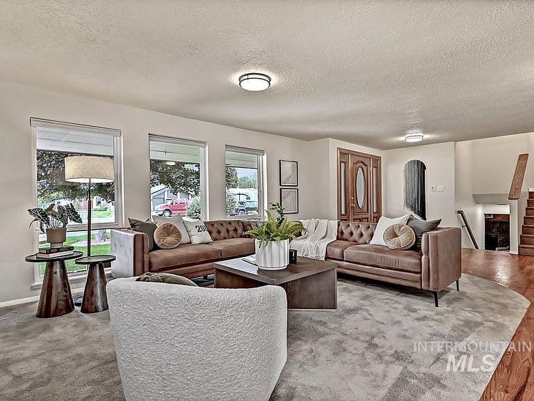 1945 S Mayflower Way photo 5