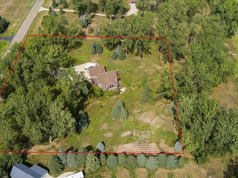 3201 Tavis Rd photo 2