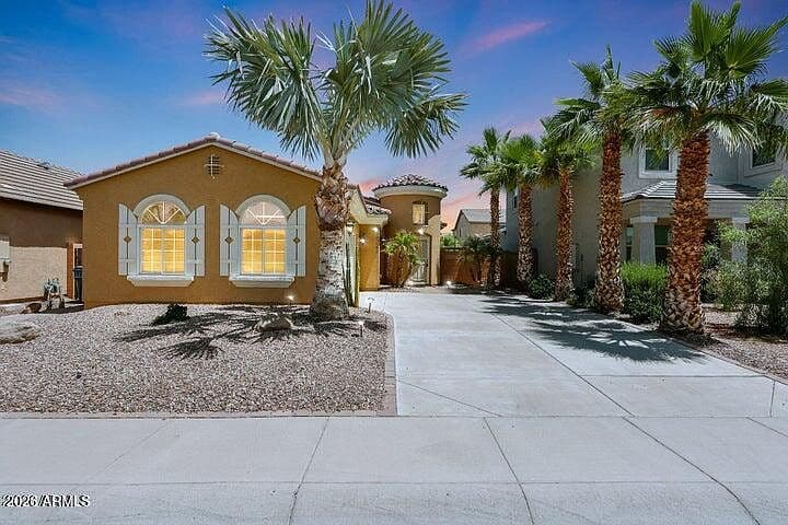 30248 W EARLL Drive photo 2