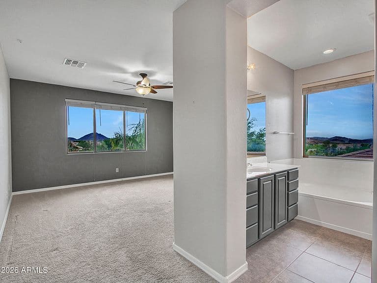 7135 W DESERT MIRAGE Drive photo 3