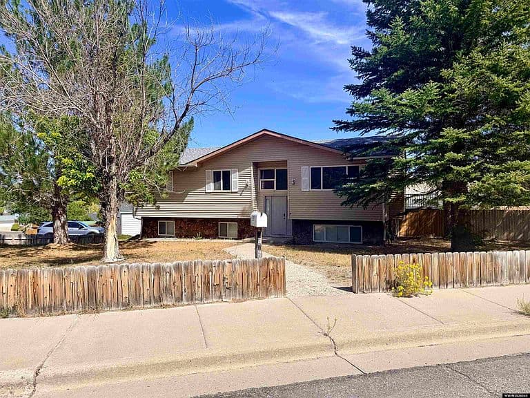 2805 Hitching Post Dr photo 1