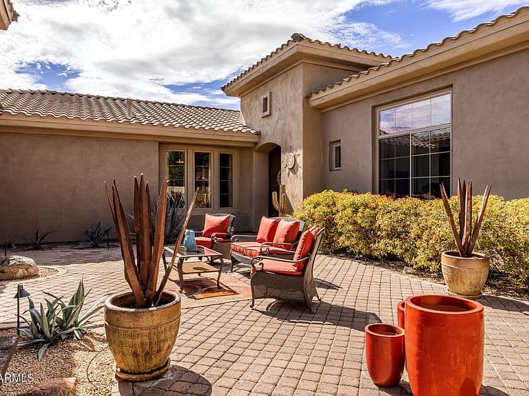 7272 Jematell Ln photo 5