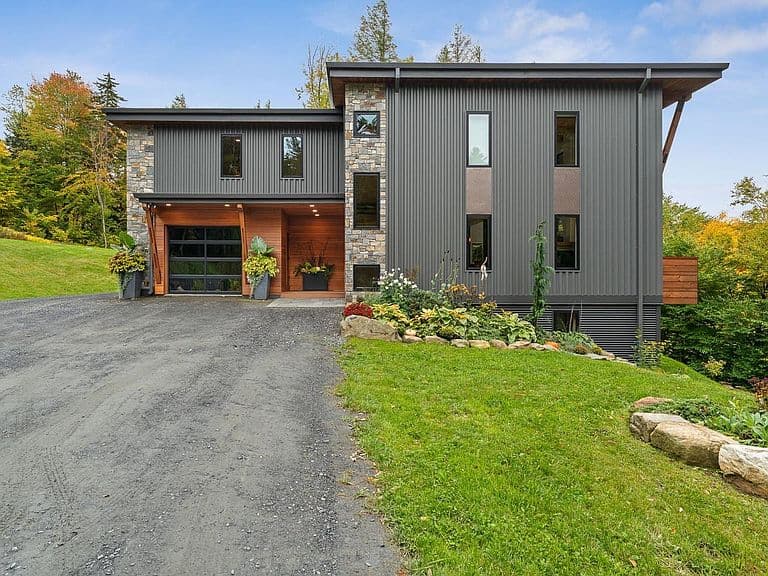 66 Valley House View photo 3