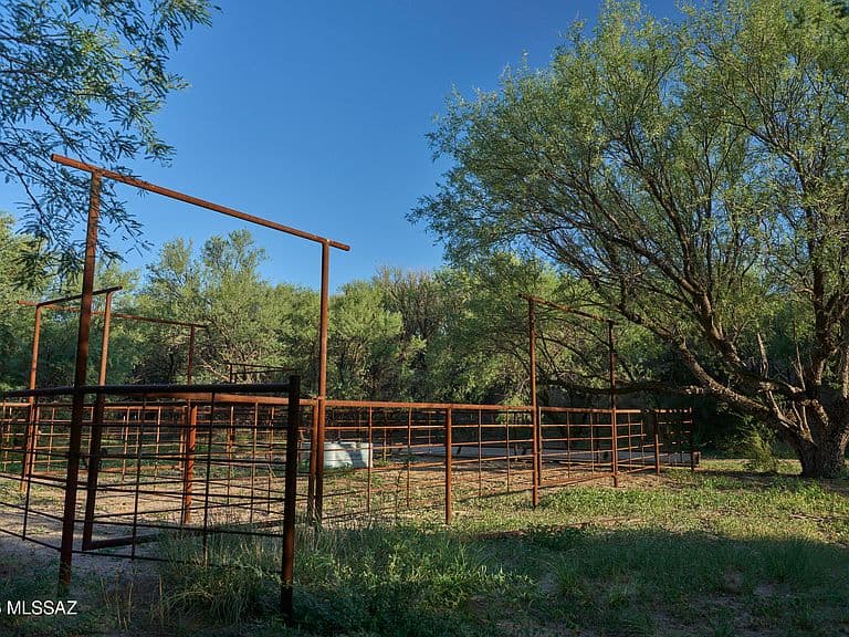 1220 E Heartleaf Ln photo 5