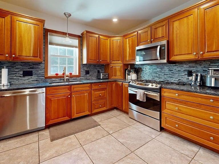 25 Hidden Oaks Drive photo 3
