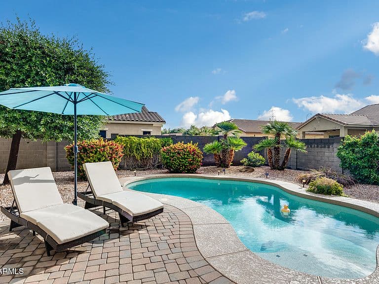 12163 W Locust Ln photo 1