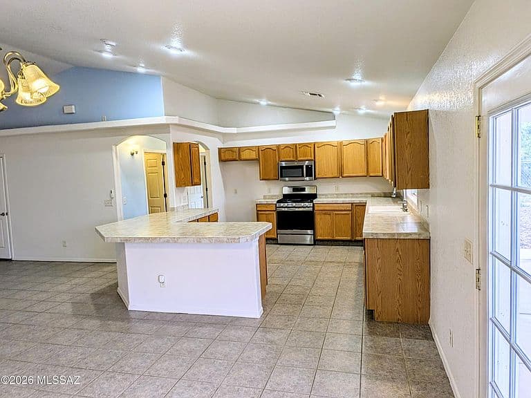 460 E Highway 82 photo 5