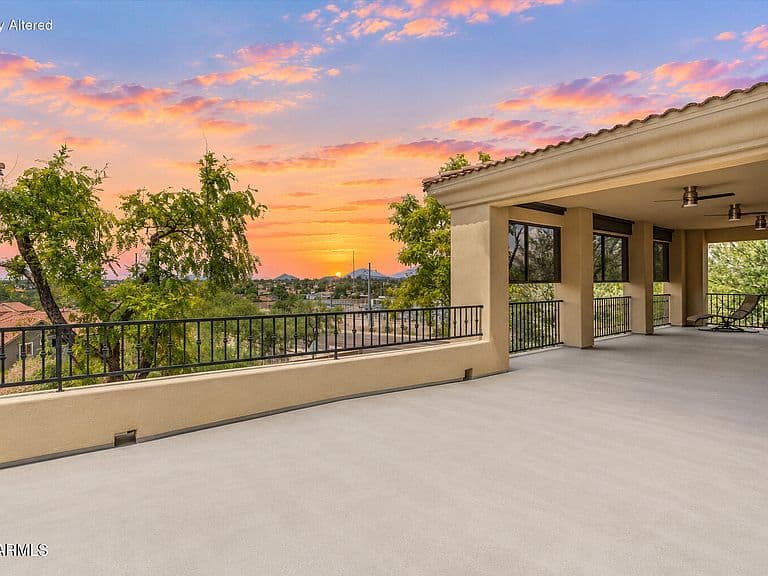 1304 E VILLA THERESA Drive photo 5