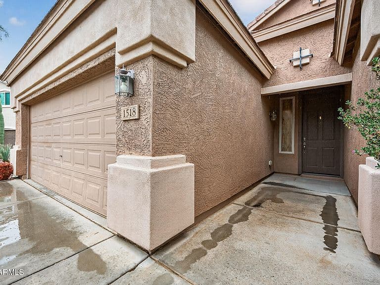 1518 E Fontana Dr photo 5