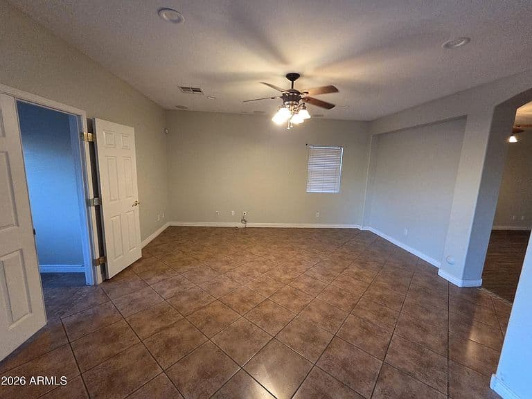 33602 N COBBLE STONE Drive photo 3