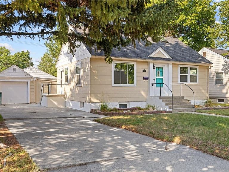 1241 Avenue E photo 1