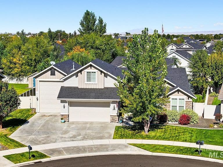 1518 W Bear Track Dr photo 2