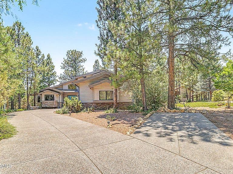 2644 N Sandstone Way photo 2